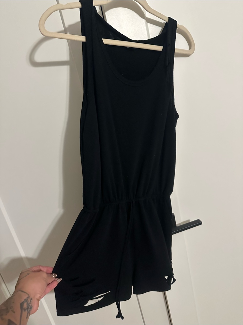 Women’s Black Sleeveless One-Piece Romper Distressed Large